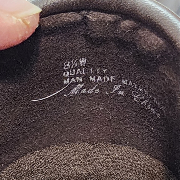 Easy Street Women's Brown Ankle Boots - Picture 7 of 7